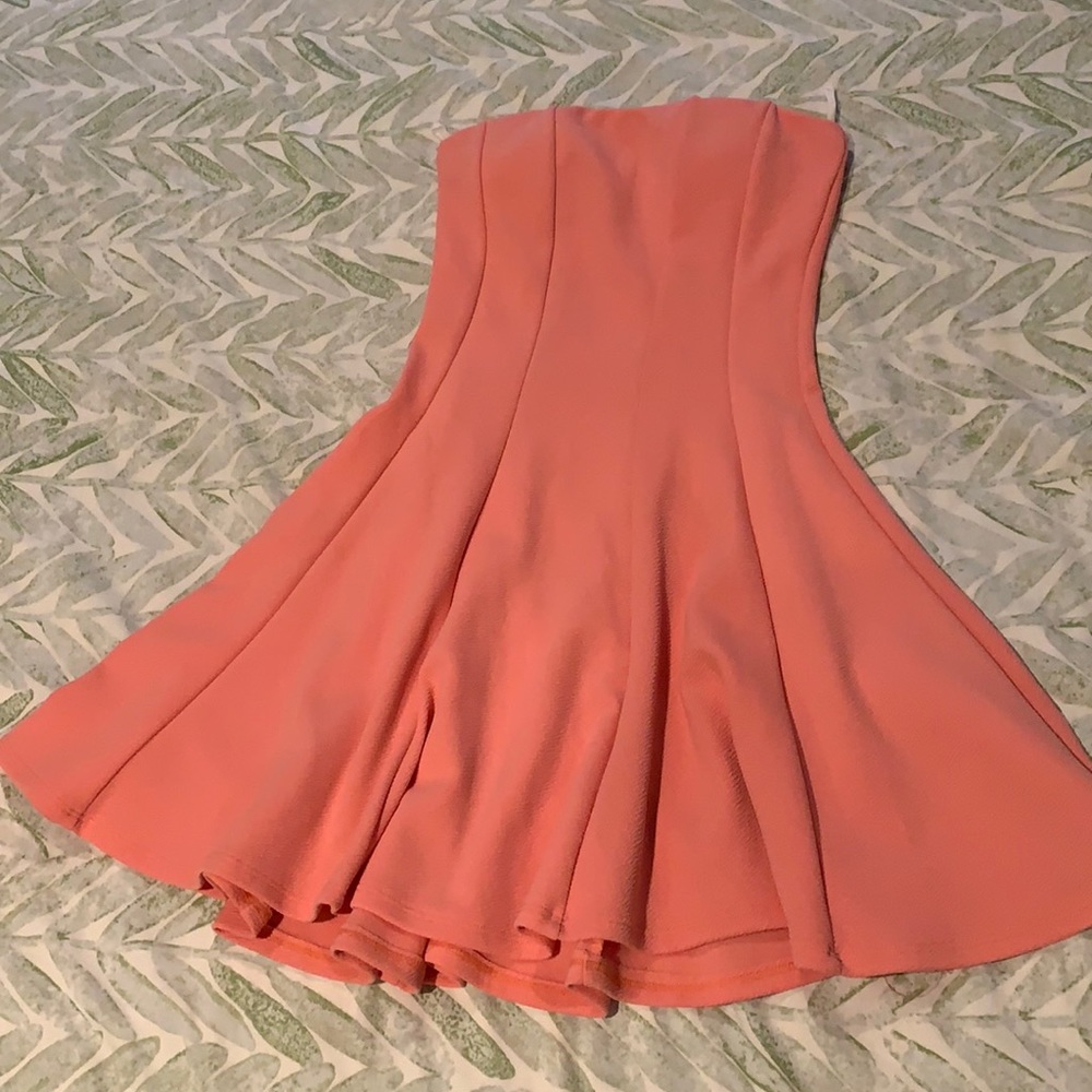 Coral strapless dress!